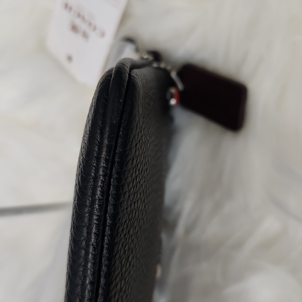 NWT. Coach Western Rivits pebbled leather wristlet - Picture 5 of 8